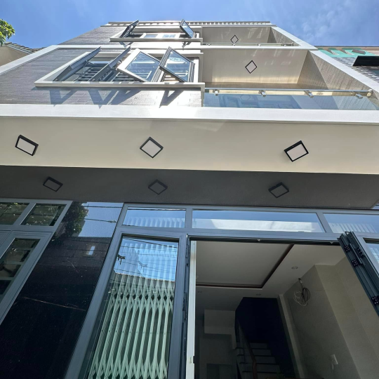 NHÀ ANH XUÂN CHỊ THANH - 05/01 Nguyễn Huệ, phường 2, tp. Tuy Hoà, tỉnh Phú Yên