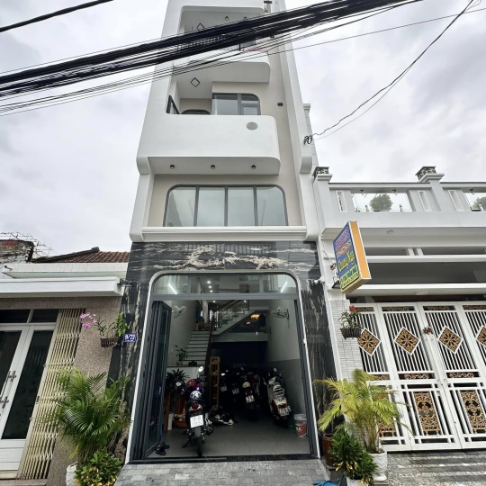 NHÀ ANH LỄ CHỊ DIỄM - 09/72 Trần Phú, phường 2, thành phố Tuy Hoà, tỉnh Phú Yên 